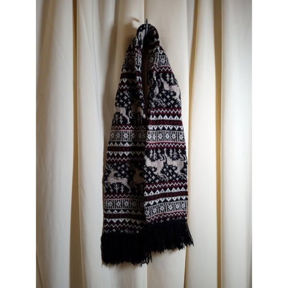 Isotoner 40% Wool Fair Isle Print Winter Scarf 55 in Long‎ (3d3) - Picture 1 of 3